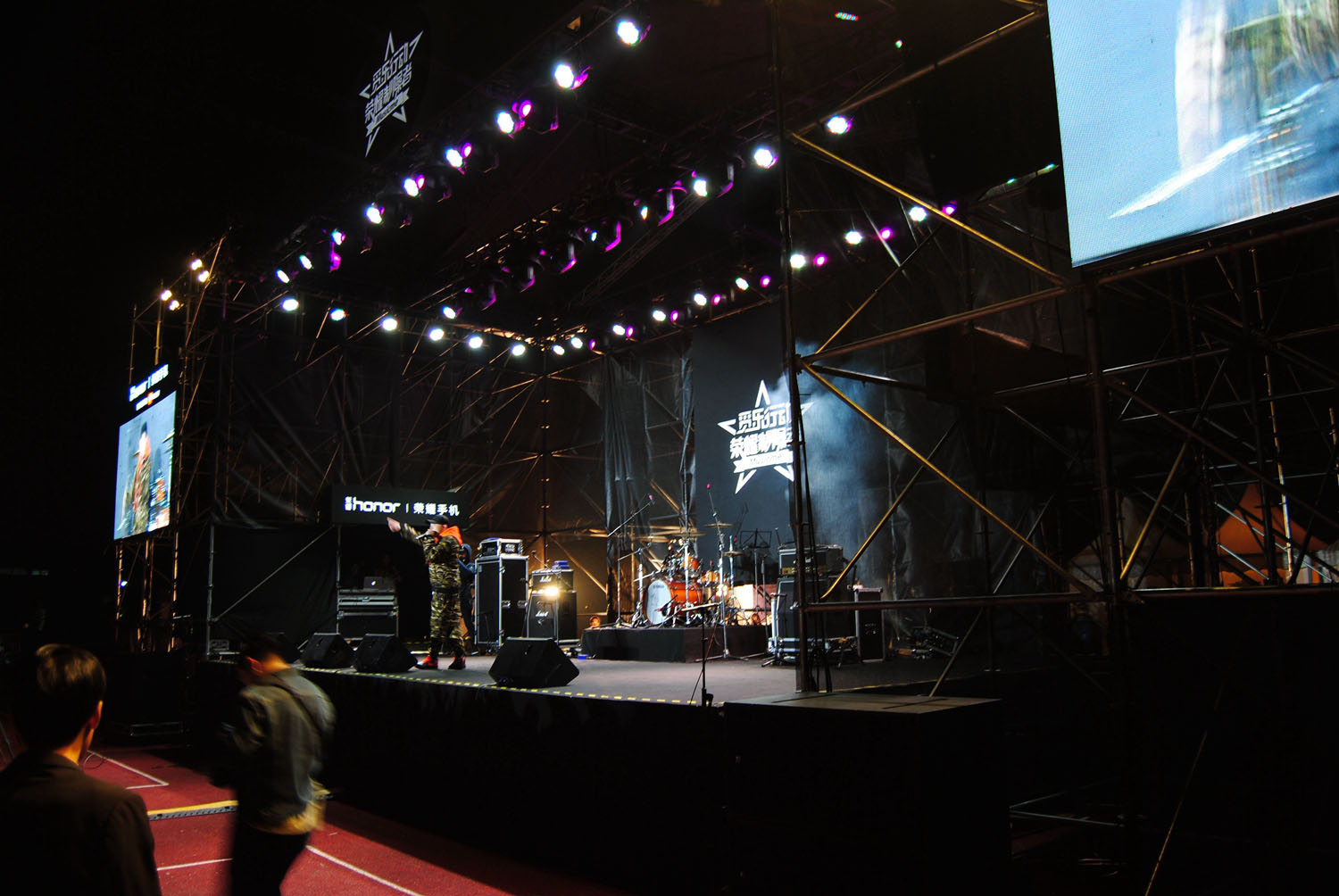 华为&腾讯“觅乐行动·荣耀制噪者”校园音乐节