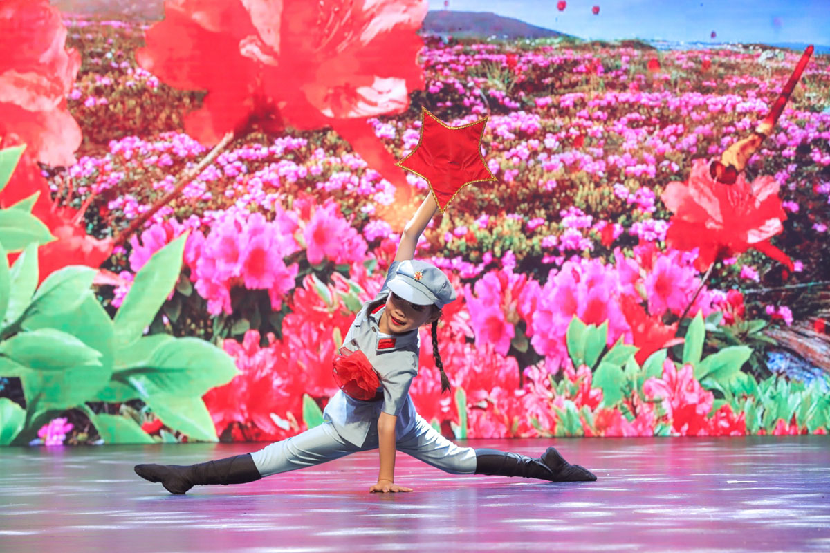 2021绽放的向阳花全国青少儿美术盛典上海站