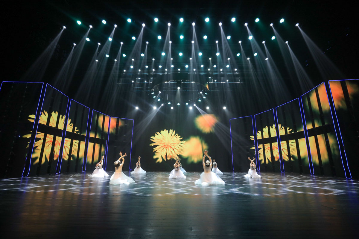 2021绽放的向阳花全国青少儿美术盛典上海站